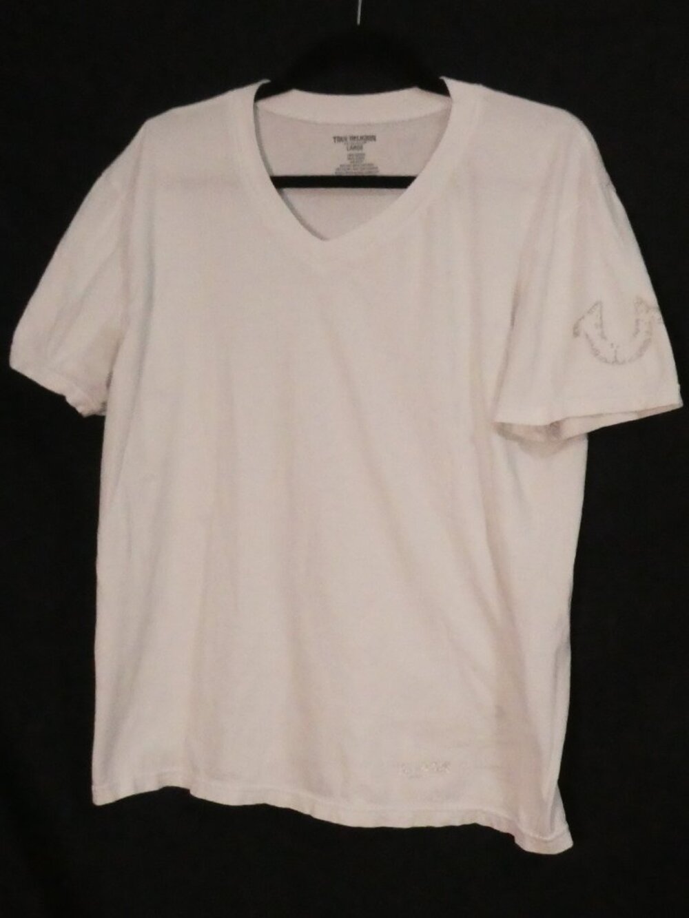TRUE RELIGION Men's White V-Neck Horseshoe Logo T-Shirt - Size Large